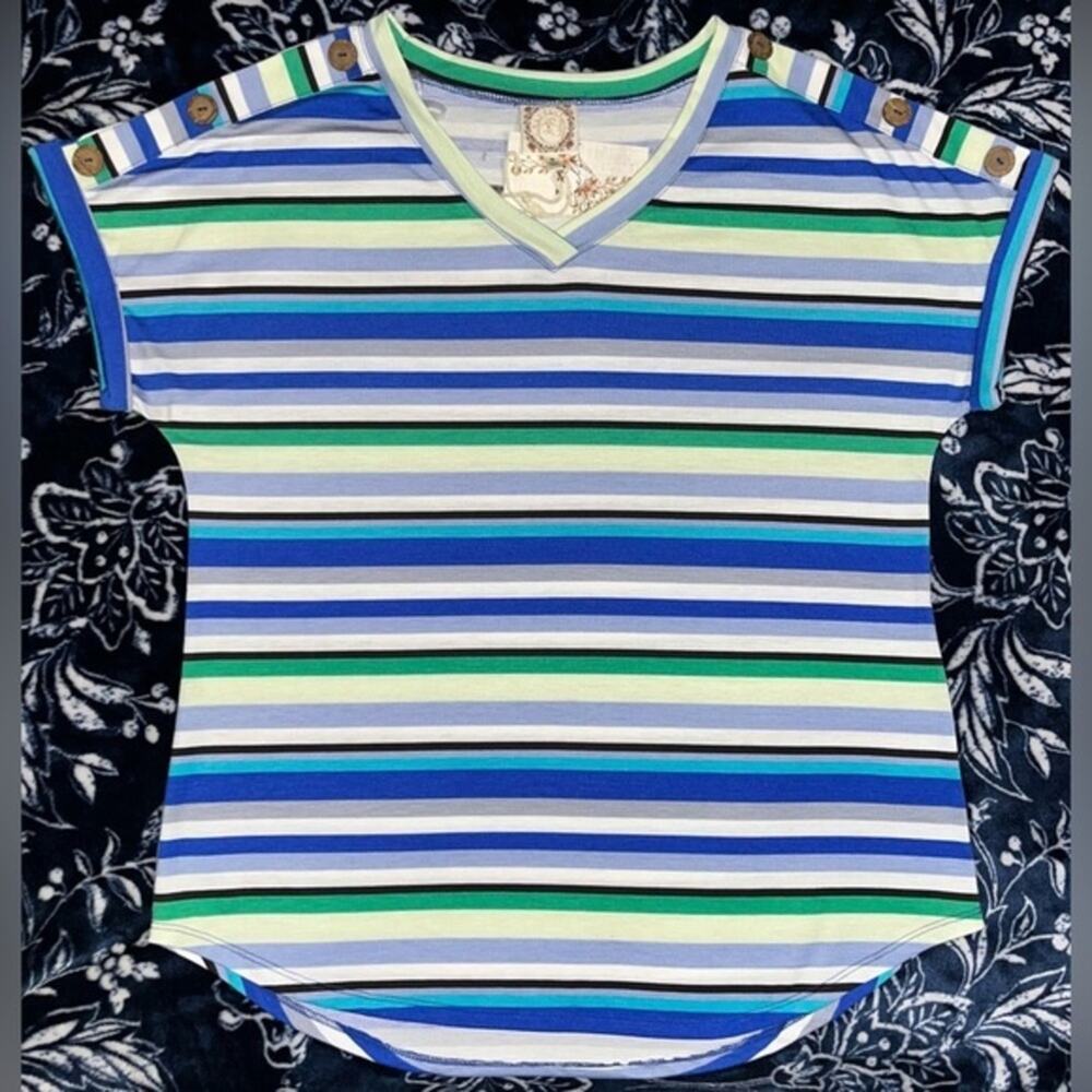 NWT! Tru Self Striped Button Accent Tee 20” P2P